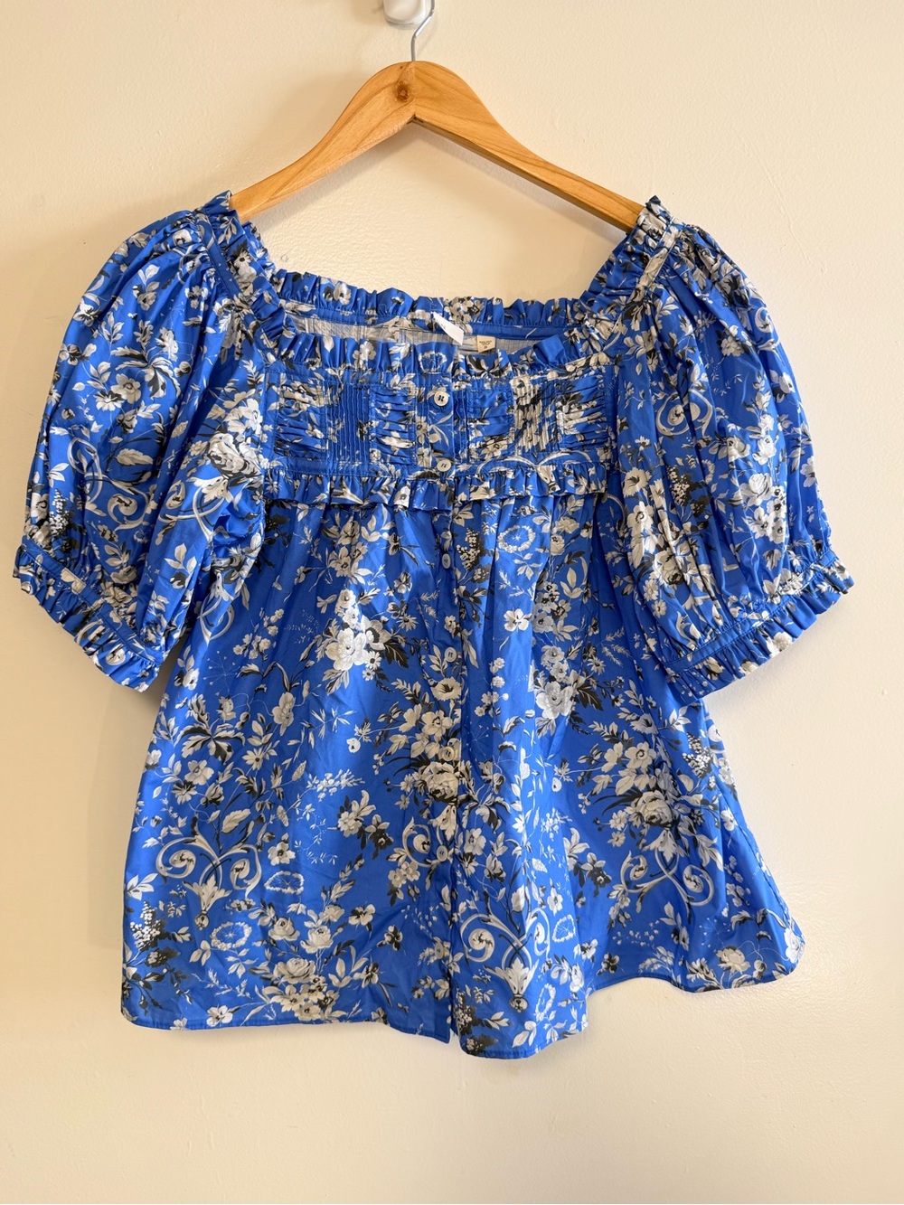 Doen Blue White Floral Short Sleeve Blouse Top Small SAMPLE PEICE